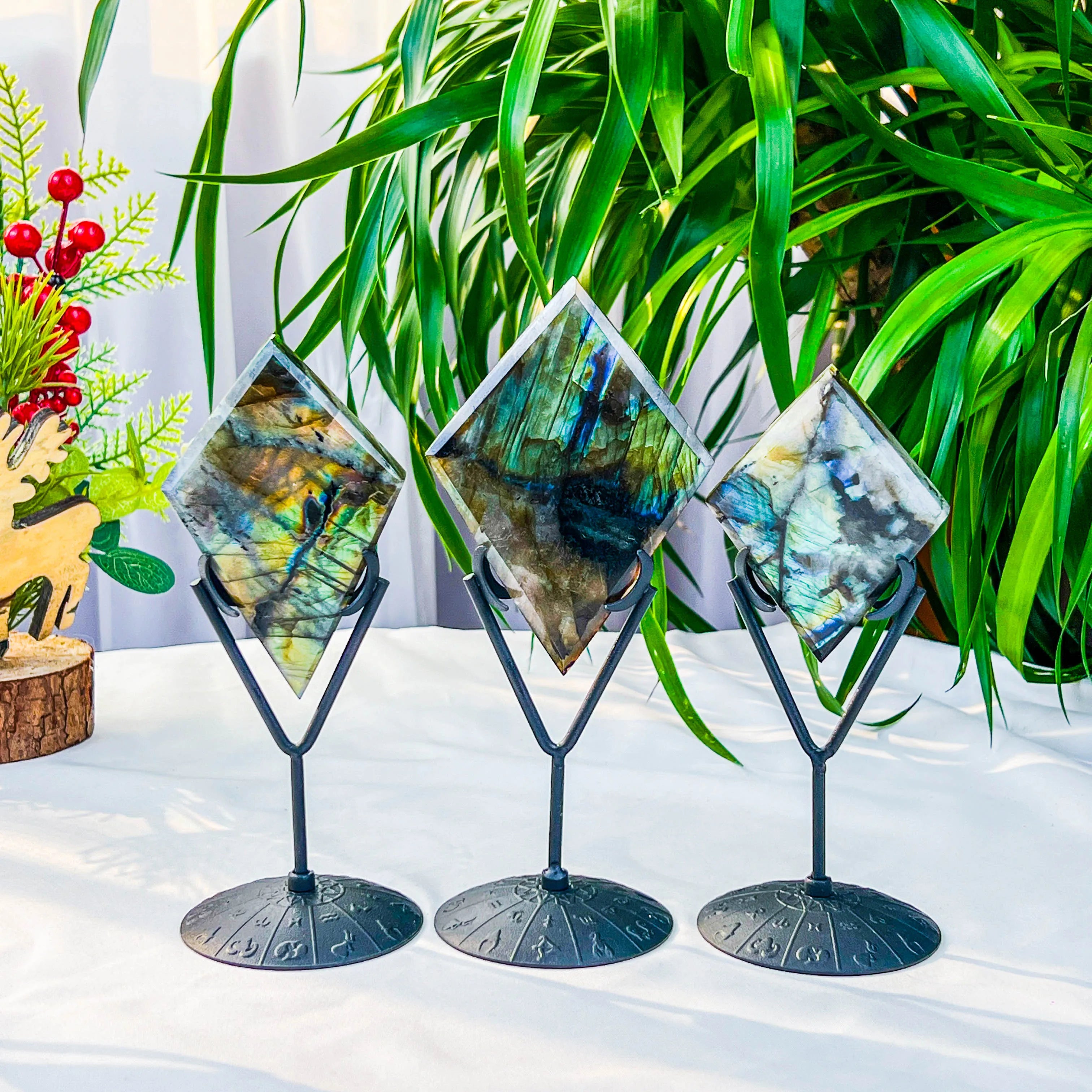 Hot Sale Special Hand Carved Labradorite Crystal Decorations Natural Crafts Healing Stone Rhombus Diamond Shaped Slices for