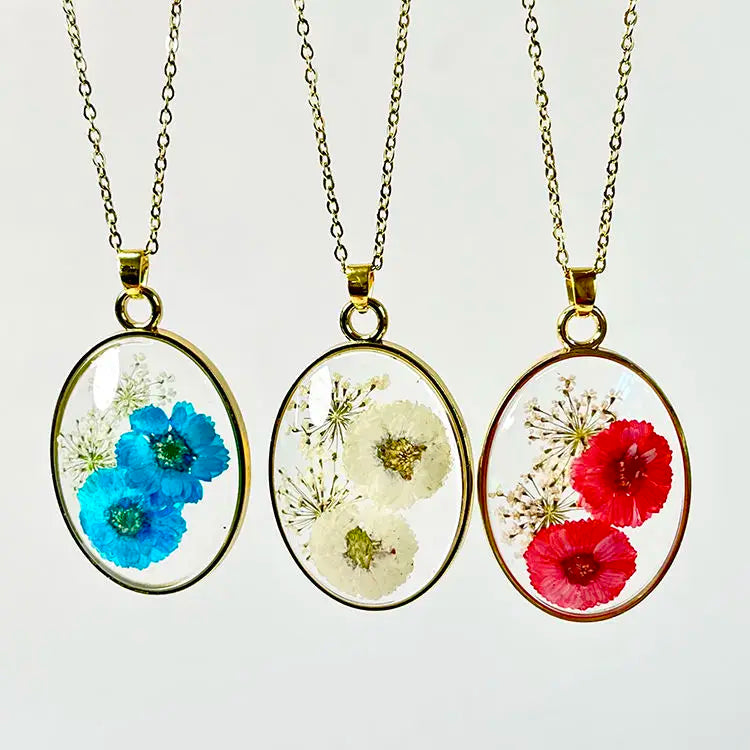 Resin Dried Flower Acrylic Oval Pendant Necklace 18k Gold Plated Epoxy Dry Flower Necklace for Women