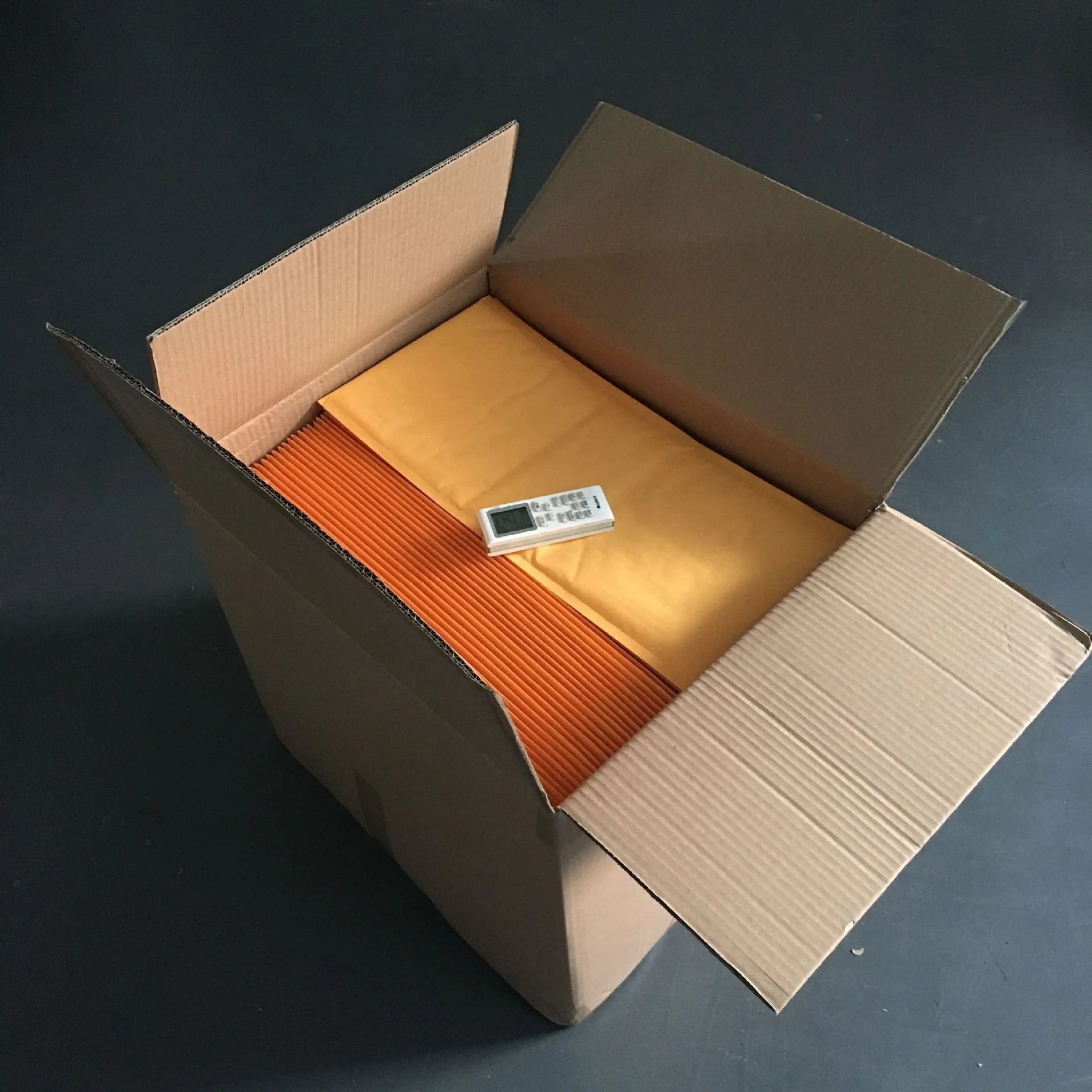 2026 Cheap Stock Ready to Ship Custom Craft Envelope Mailing Bags Bubble Mailer Envelopes Shipping Bag for Shipping