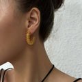 2024 Dazan 18k Gold Plated Winter Hypoallergenic Stainless Steel Super Shine Spring Twist Vintage C Earrings for Camisole Dress