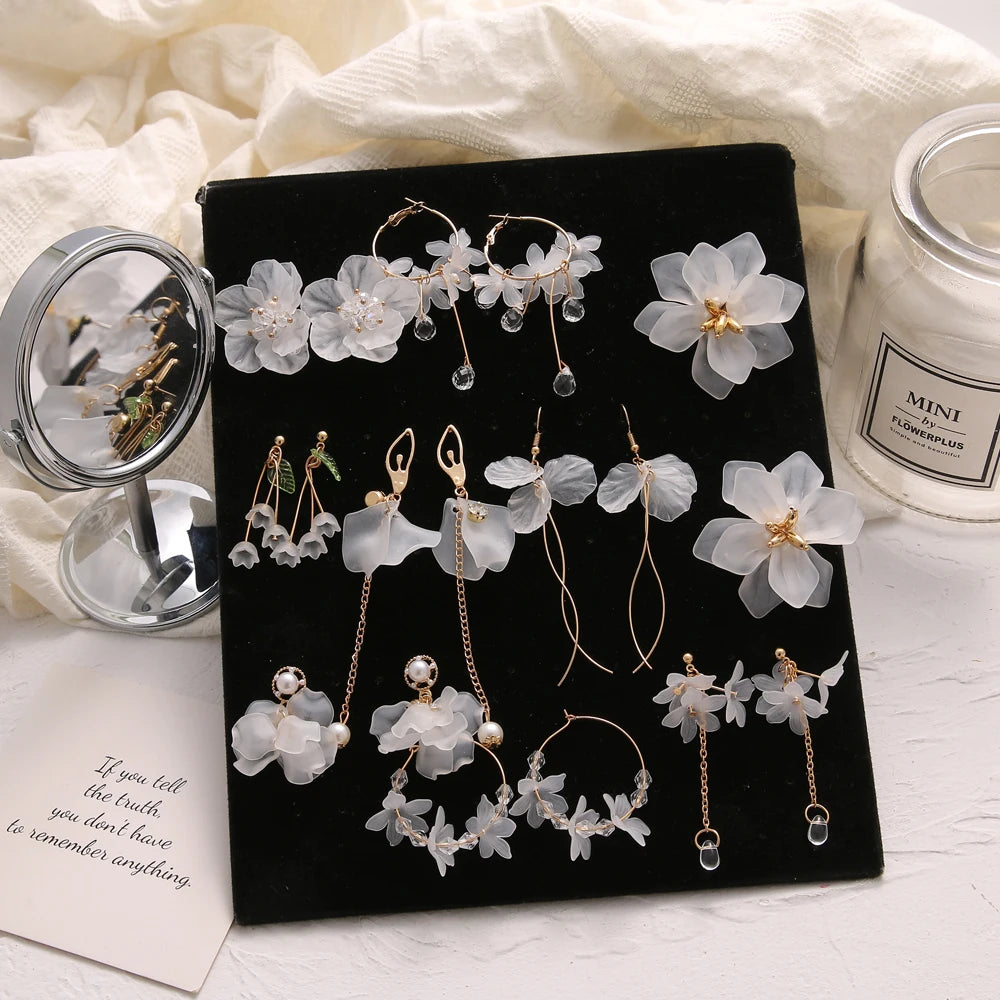 VKME Wholesale Korean New Fashion Flower Earrings Petal Pearl Crystal Earrings Jewelry for Trend Women Jewelry