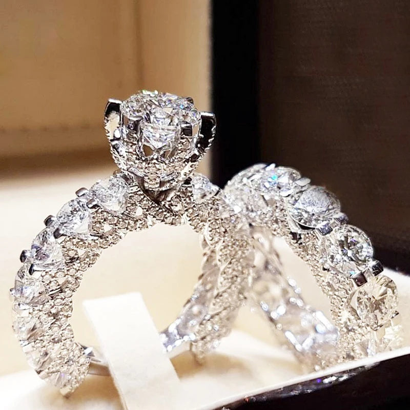 Huitan Engagement Rings Round Zircon Full CZ Filled Girls Lady Cubic Silver Luxury Wedding Ring Sets Women
