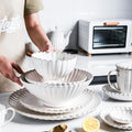 Ceramic Flower Shape Dinner Plate Porcelain Luxury White  Dishes Gold Rim Dinner Set for Restaurant