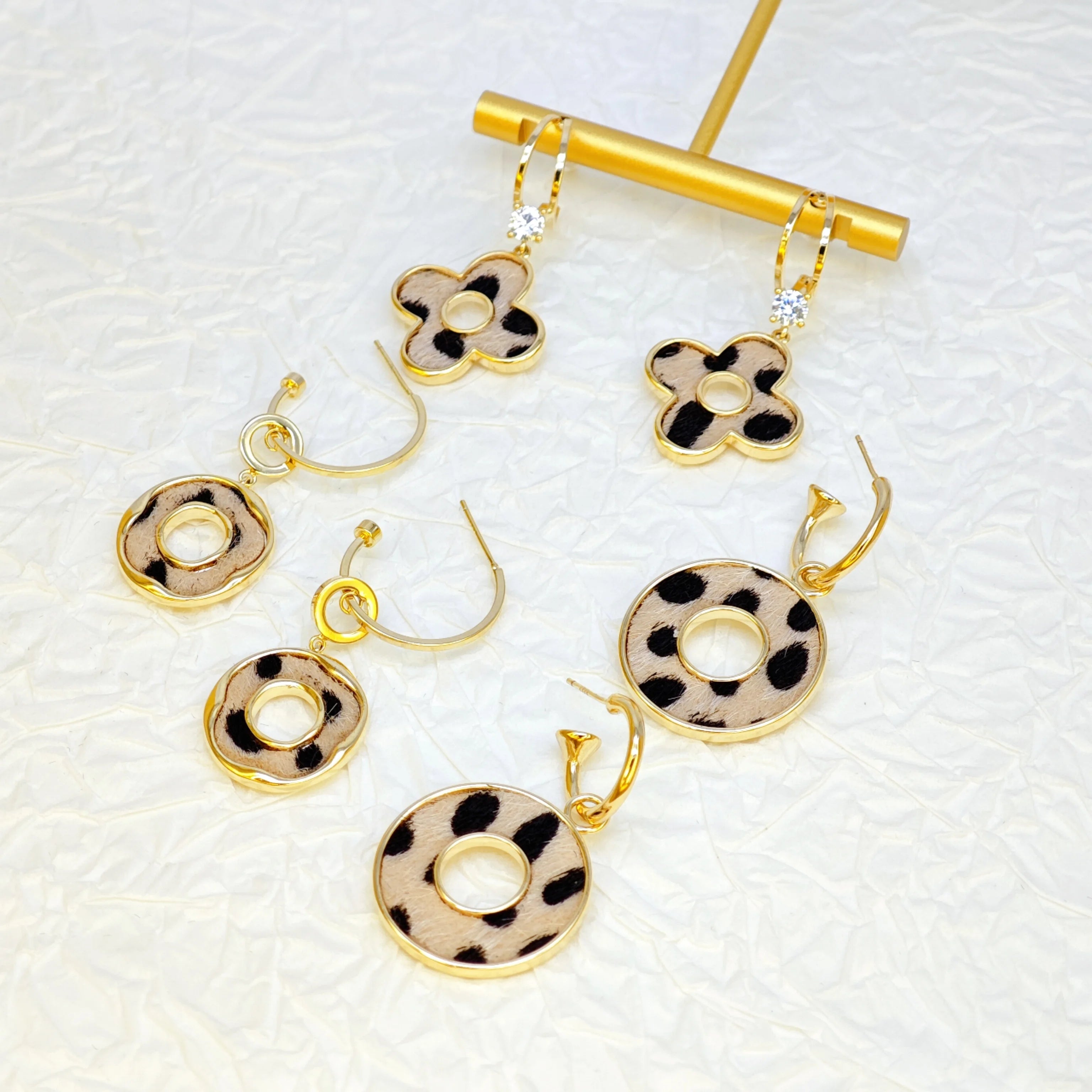 Ilona Fashion Women's  Drop Earring Jewelry 18K Gold Plated Four Leaf Clover Plush Leopard Print Hoop Earrings