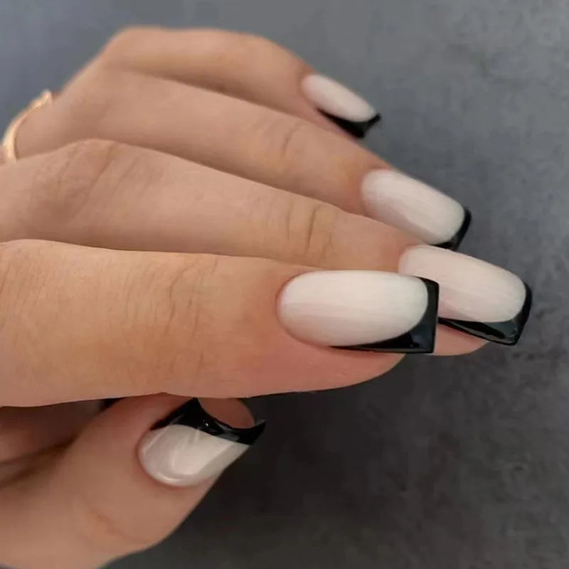 Best Selling Lover Press on Nails French Tip Painting Luxury Fashion 24pcs Customized Private Label Medium Fake Nails