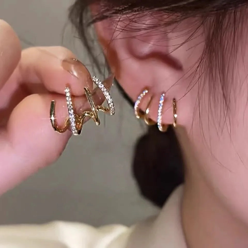 2025 Wholesale High Quality Trendy Diamond Four Claw Ear Cuff Earrings High Grade Feeling Sterling Silver Needle Made Zinc Alloy