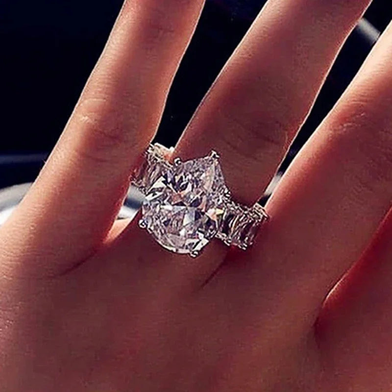 CAOSHI Women's Luxury Engagement Ring for Trendy Water Drop Design Crystal Cubic Zirconia Silver Plated Wedding Rings for Women