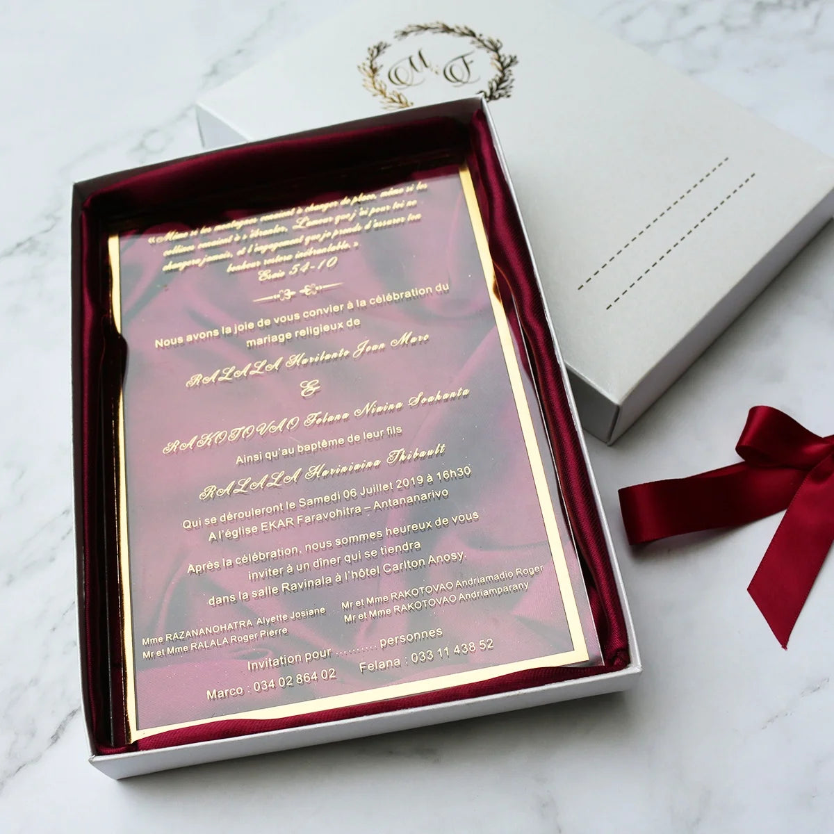 Luxury Custom Gold Foil Edge Clear Acrylic Invitations with Ribbon Foldable Fabric Liner Box