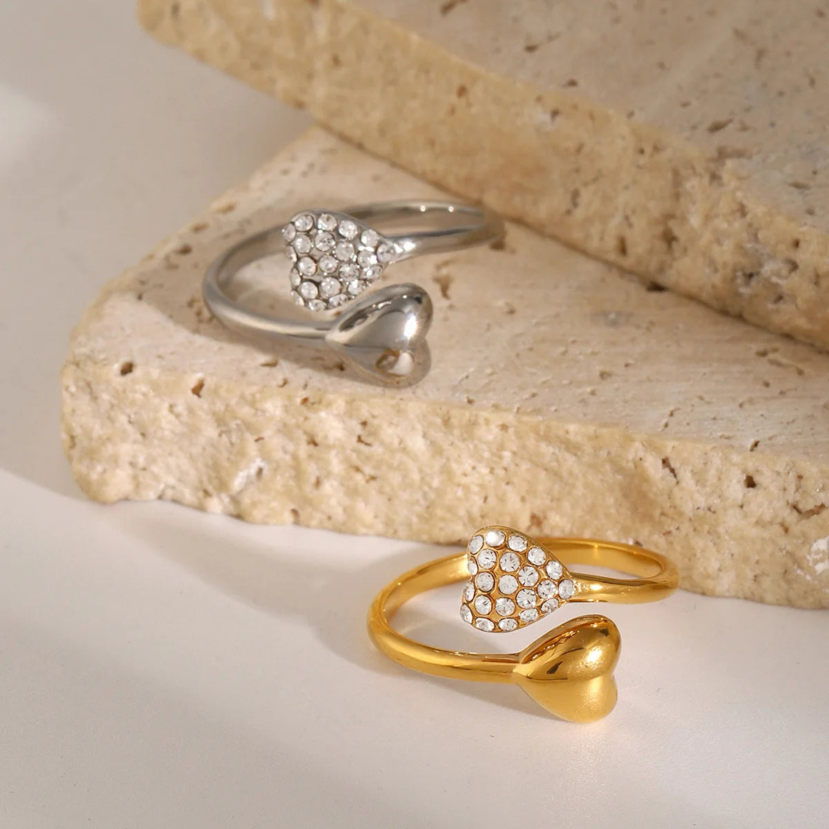 New Fashion Stainless Steel Women Jewelry Ring 18K Gold Asymmetric Heart Shaped Rhinestone Open Rings