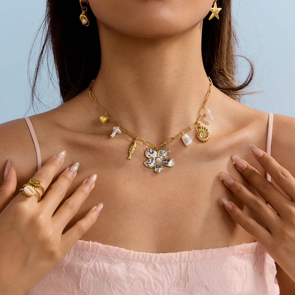 Trendy 18K Gold Plated Stainless Steel Link Chain Necklace for Women Featuring Pearl Fish Conch Flower Arc Stick Design
