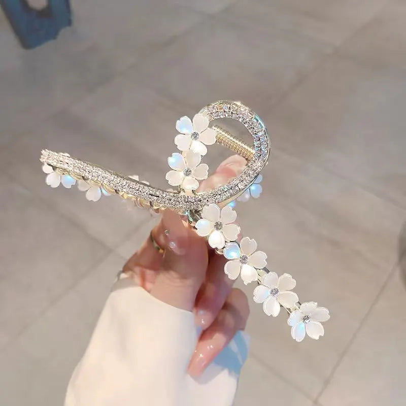 Retro Diamonds Petal Hair Clip Claw With Flower Big Hair Jaw Nonslip Hair Clamp Cute Claw
