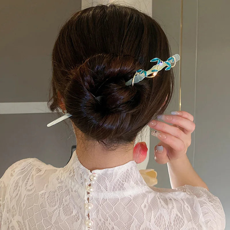 Vintage Chinese Traditional Green Jade Bamboo Hairpin Classic Tassel Hair Stick Elegant Women Elegant Hanfu Hair Accessories