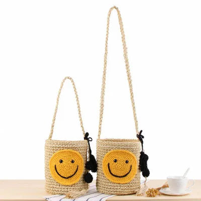 Handmade Luxury Bucket Bag Woven Rattan round Shoulder Tote Zipper Closure with Floral Decoration for Summer
