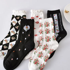 Cotton Autumn Winter Three Dimensional Relief Black White Womens Socks Mid Tube Fashion Korean Socks Women