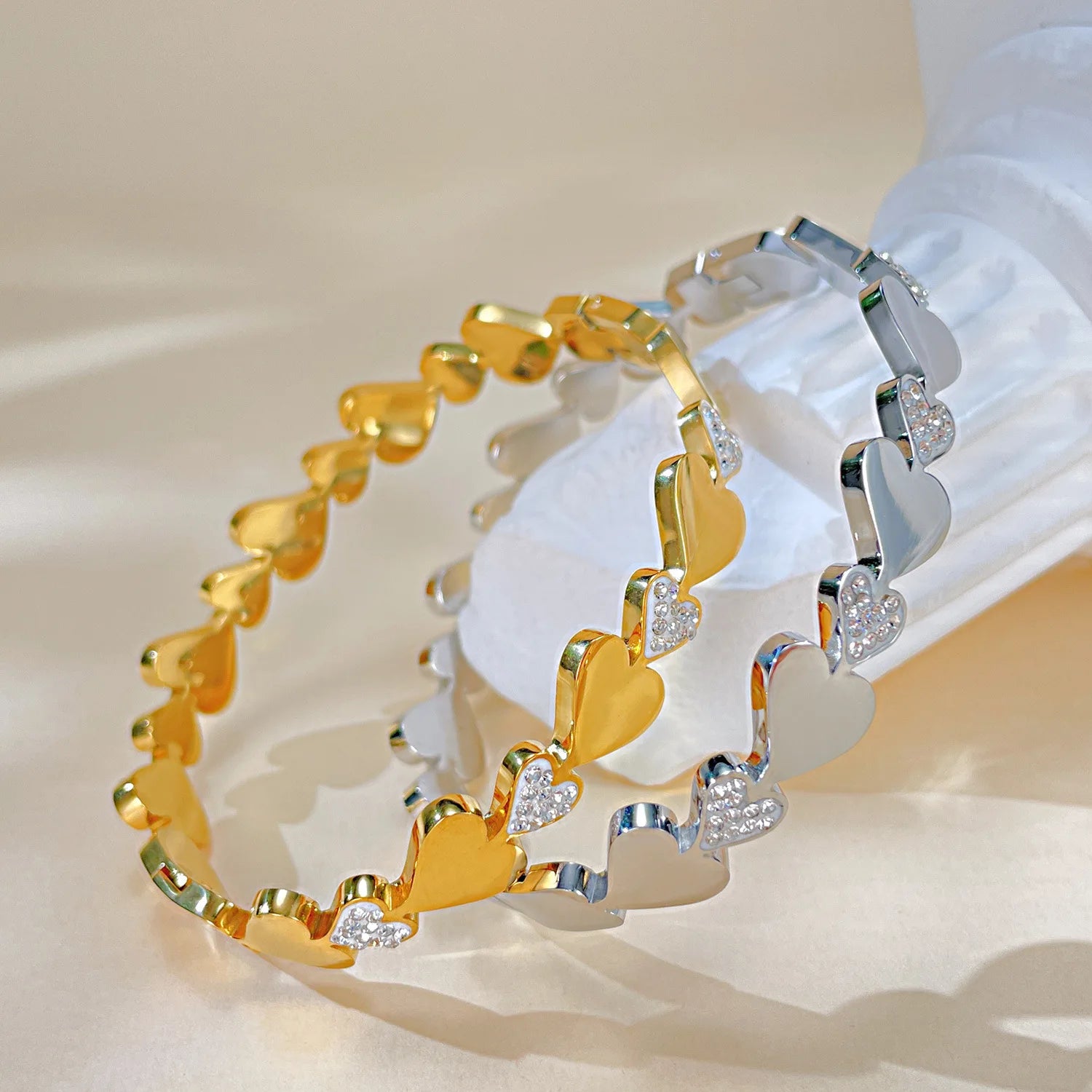 Personalized Stainless Steel Creative Inset Zircon Rhinestone Heart Shaped Bangle Bracelets for Women Jewelry