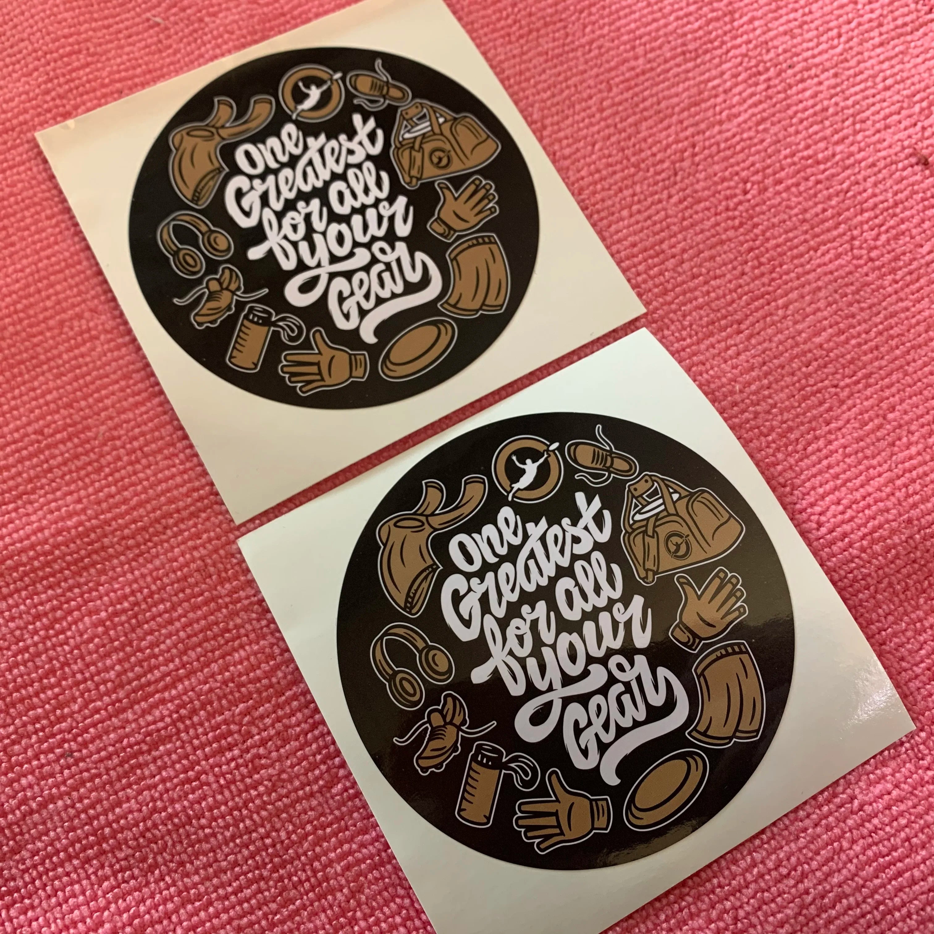 UV Resist Printing Durable Waterproof PVC Sticker for GarmentSelf-adhesive Die Cut Logo Vinyl Sticker for Luggage Bags