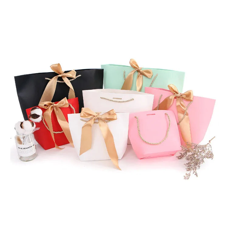 Luxury Gift Craft Paper Bag with Handles Package Shopping Paper Bags with Your Own logo