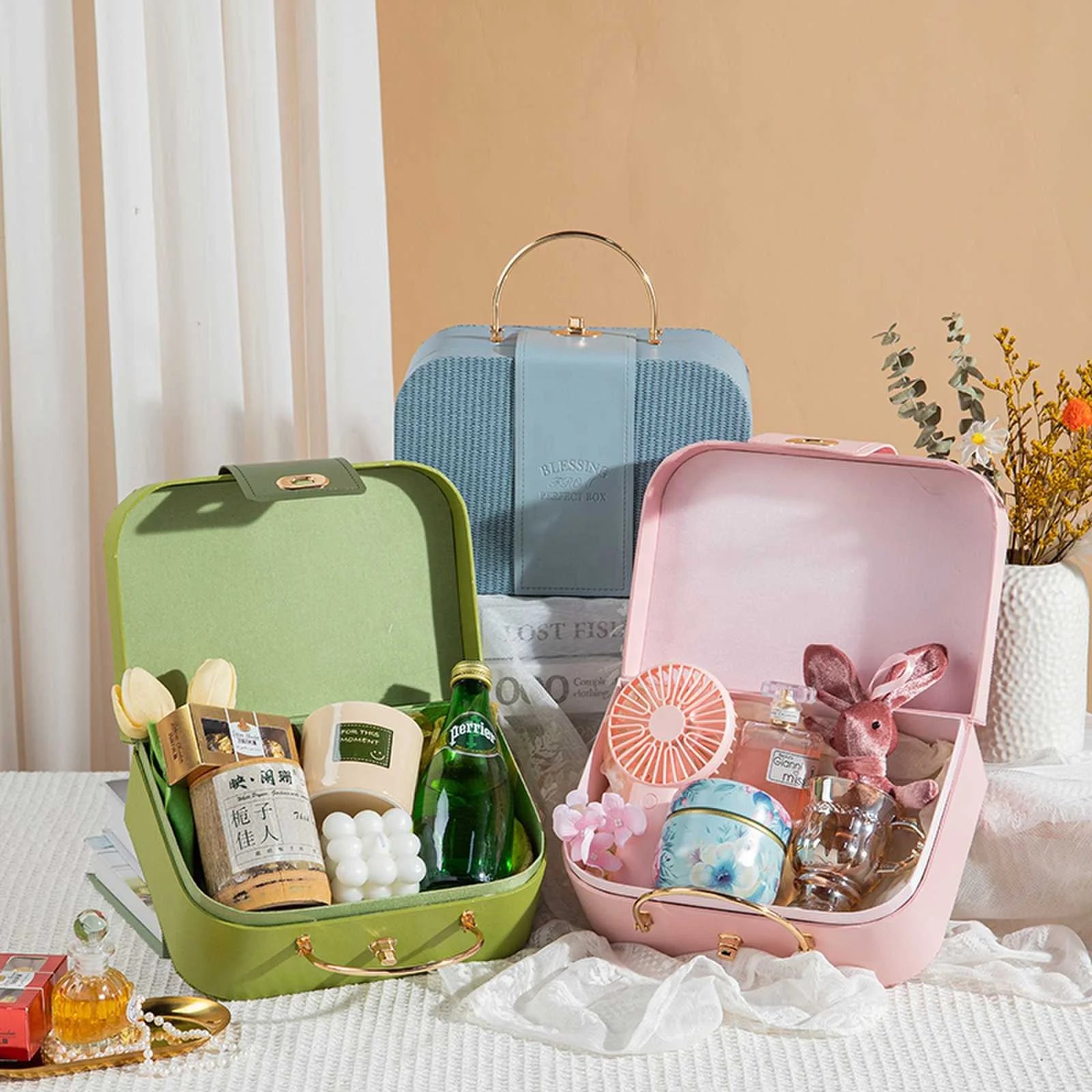 Yeuvshurn Factory Direct Sales New Style Leather Metal Portable Box  Wedding Gift Box Suitcase Handbag for Cosmetics