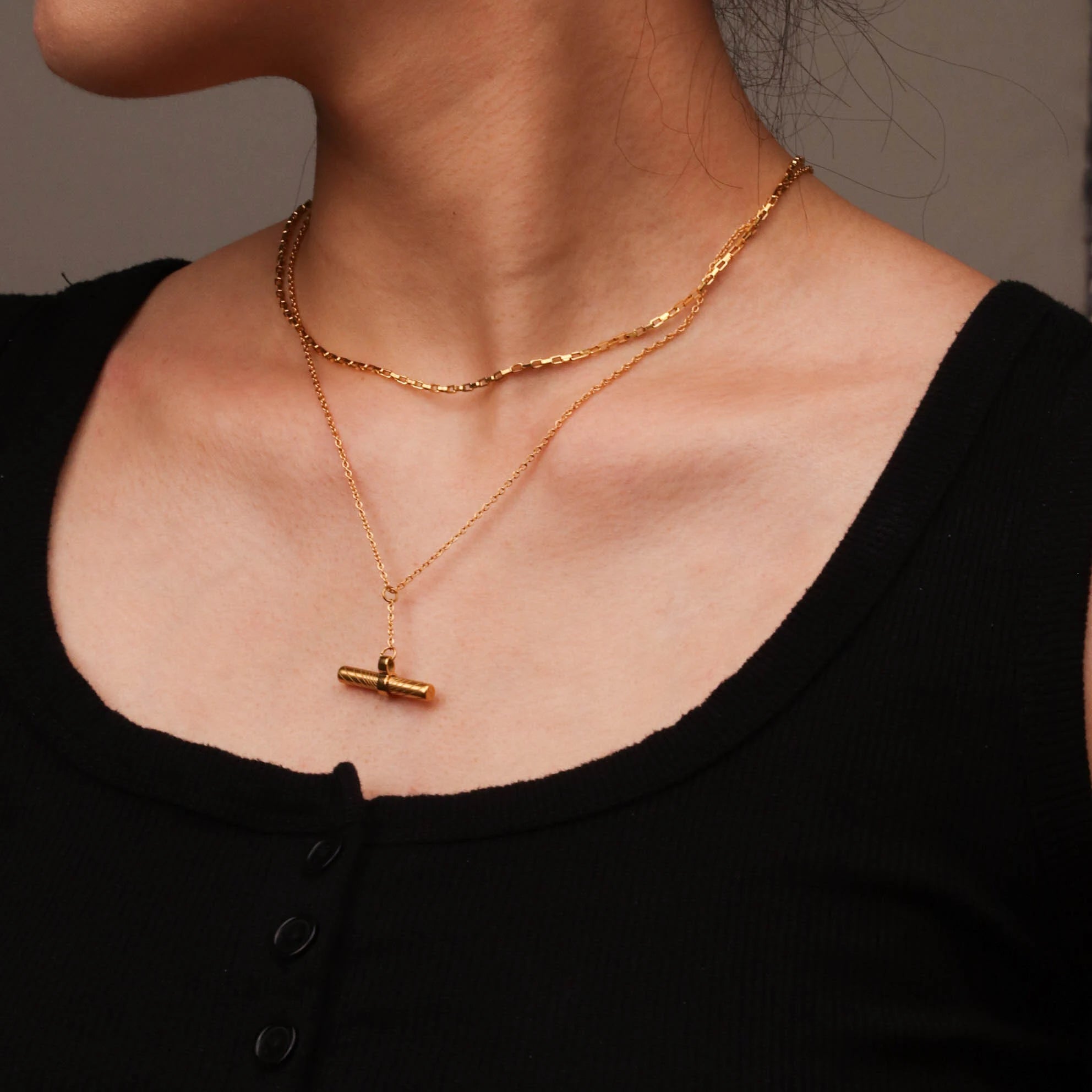 Chris April 316L Stainless Steel 18k PVD Gold Plated Anti-tarnish Minimalist Balance Beam Pendant Necklaces