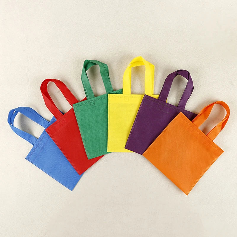 Custom logo Blank Goodie Bags Non Woven Fabric Reusable Festival Gift Storage Party Favors Bag for Children Birthday