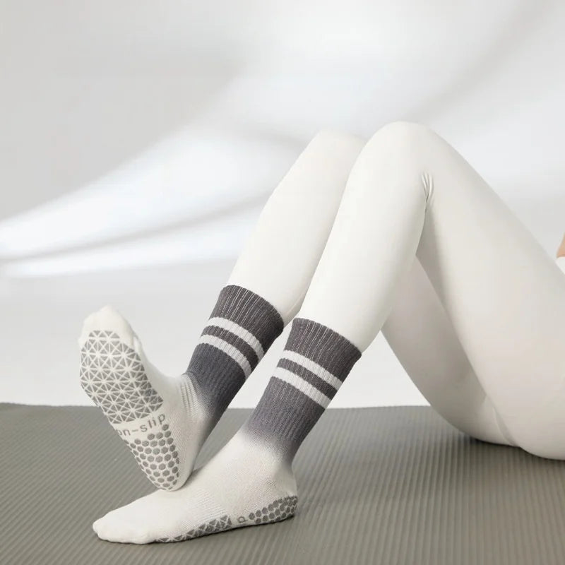 Popular New Style High Tube  Custom Size Color logo Cotton Yoga Socks Anti slip Profession Pilates Socks for Young Women Girls
