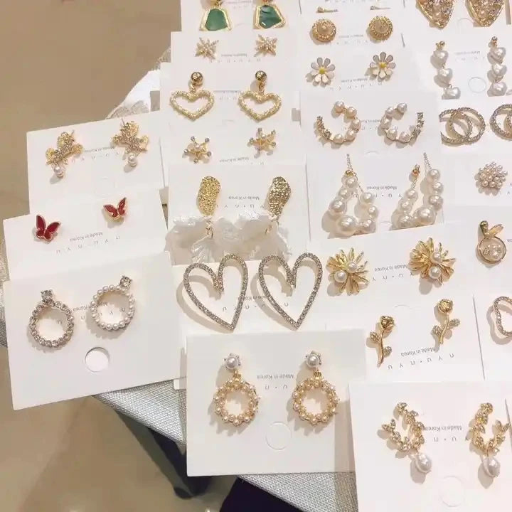 80-150pcs Each kg Sell by Weight Popular Elegant Stud Earrings for Women Bulk Jewelry Mix and Random Wholesale Factory Earrings