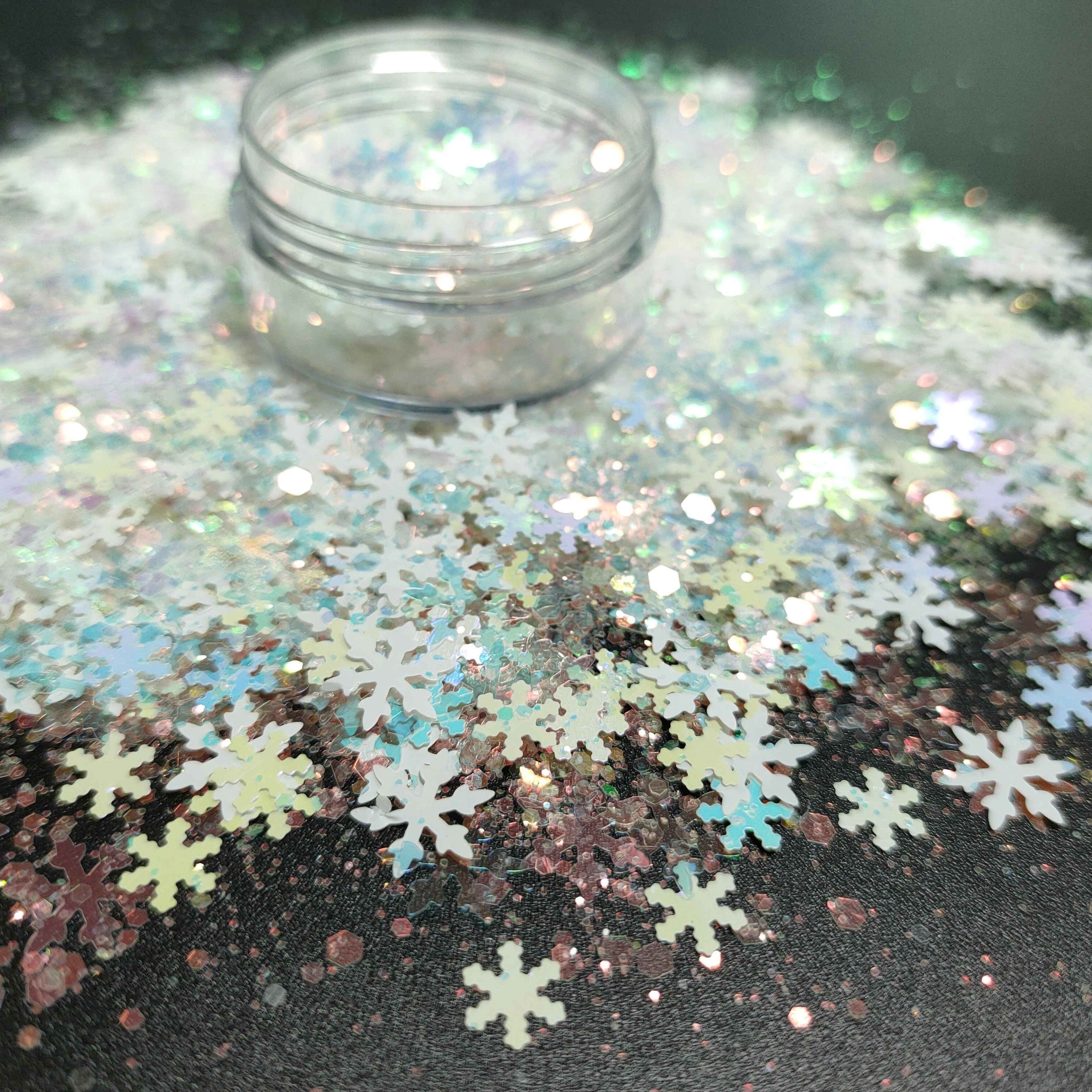 2026 Rainbow Glitter Snowflake Shape Glitter Christmas  Decoration Glitter  for Festival Decorations Free Sample