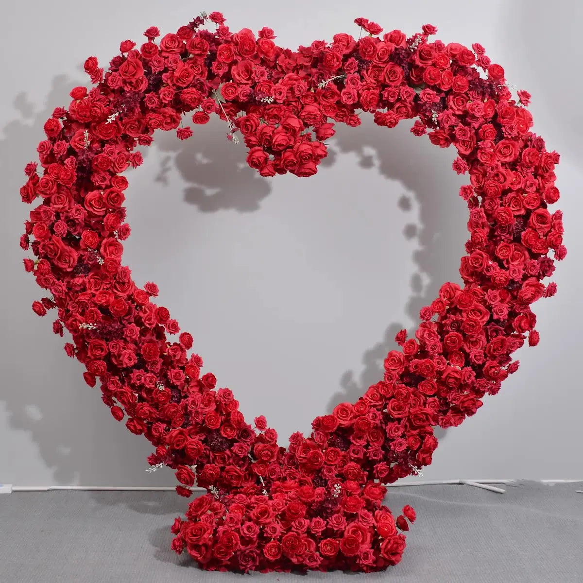 L08-5 Wholesale Artificial Heart Flowers Wedding Arch Backdrop Stand Floral Arrangements for Wedding Arch