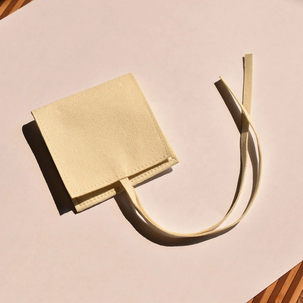 CSMD 6x6cm Microfiber Fabric Material Envelope Ivory Jewelry Gift Packaging Bags for Makeup Necklace Chain Bracelet Earring Loop