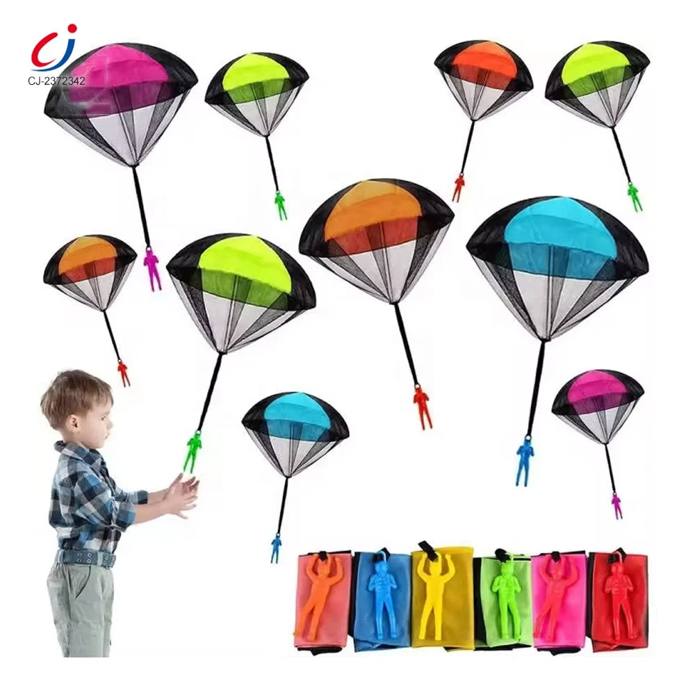 Chengji Sports Funny Game Kids Play Mini Hand Throwing Flying Parachute Toy Soldier Kids Outdoor Hand Throwing Parachute Toy