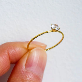 Wholesale Fashion Korean Style Rings 1mm Thick 4mm Zircon Charm Bead Thin Ring Jewelry for Girls Women