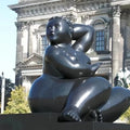 Popular Large Size Customizable Gold-Plated Casting Fernando Botero Public Art City Bronze Woman Sculpture