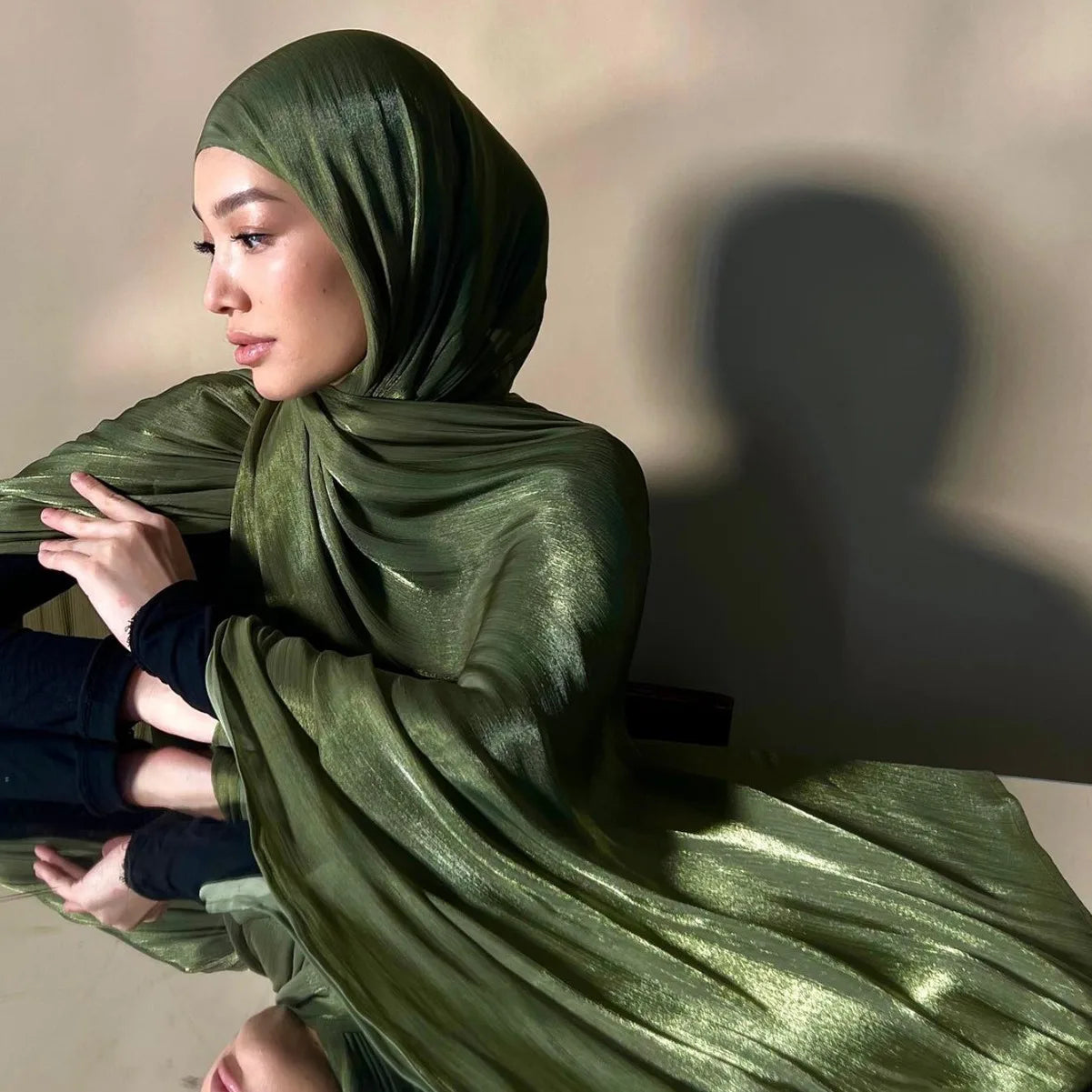 Wholesale Soft Silk Baotou Fashion Scarf Retro Style Polyester Headscarf for Winter Travel New Style Traditional Scarves Shawls
