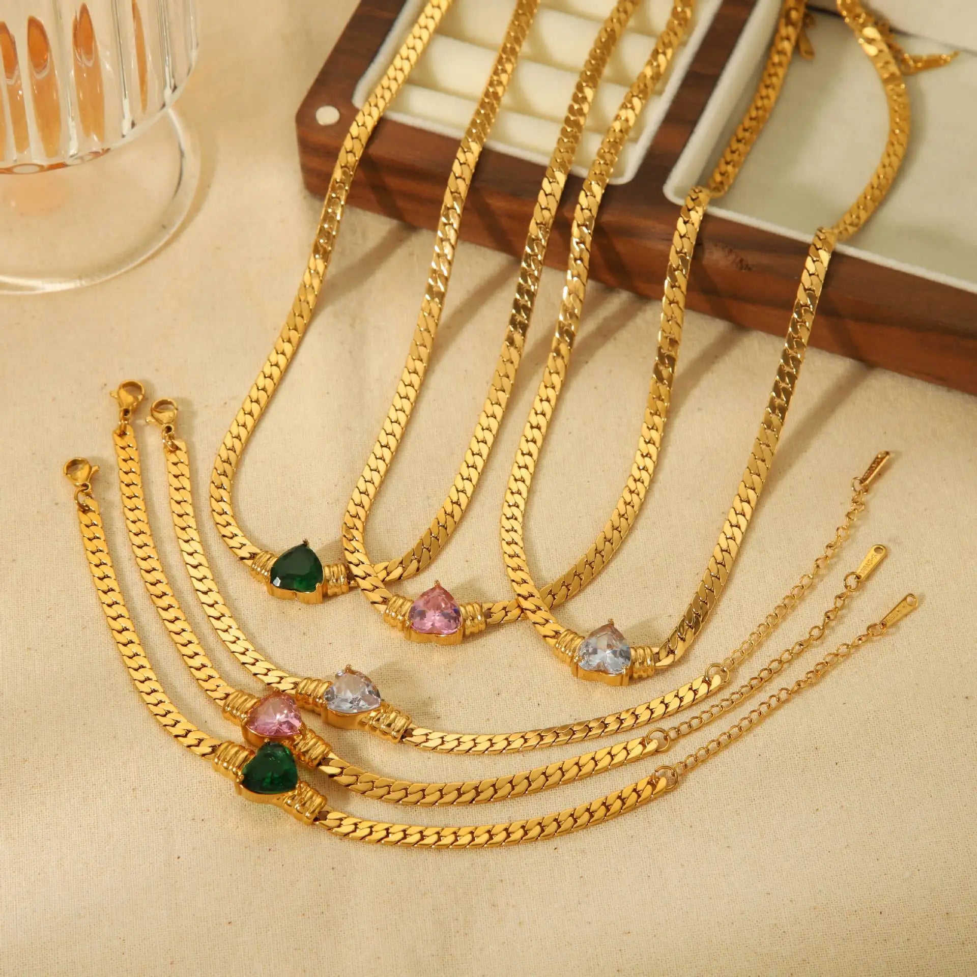 2025 New Arrival Stainless Steel 18k Gold Plated Chain Bracelet Heart Zircon Bangle for Women Unique Jewelry Gift
