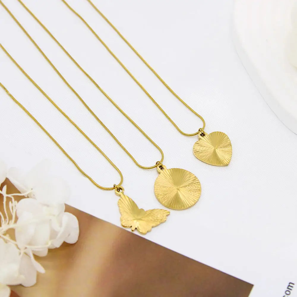 2022 New Butterfly Round Heart Pendant Necklaces for Women Girls Stainless Steel 18K Gold Vacuum Plating Snake Chain Necklace