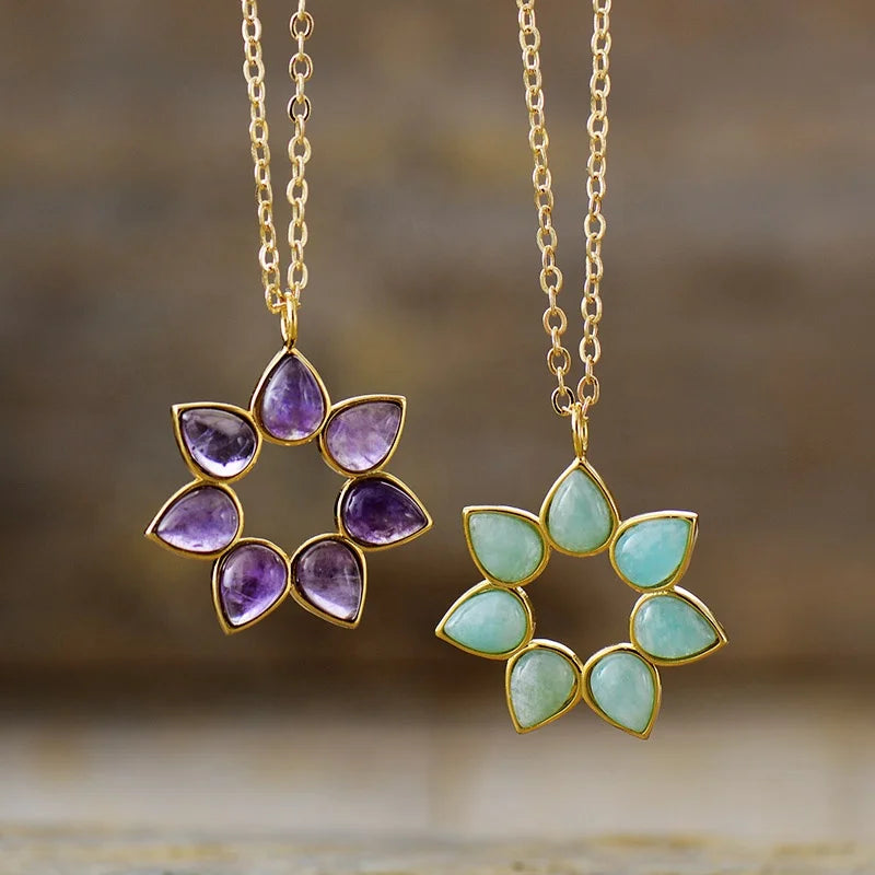 Mini Gold Plated Quartz Crystal Pendant Necklace Chain Cute Waterdrop Stones for Parties and Other Special Occasions
