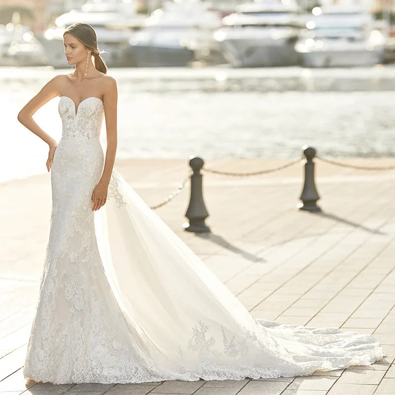 2023 Sweetheart Modest Strapless Neckline Beaded White Bride Dresses Mermaid Wedding Dress