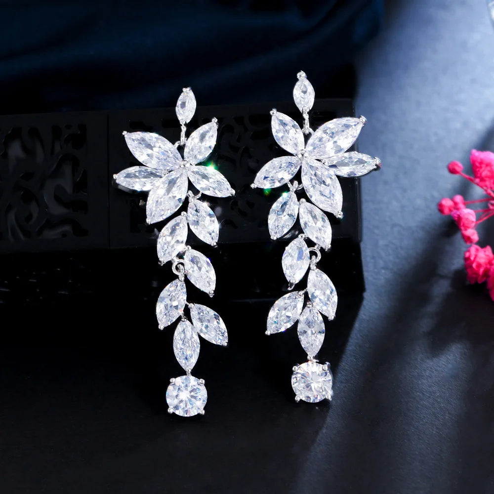 Dainty Zircon Leaf CZ Crystal Drop Earrings for Women Daily Wear Plant Hanging Earrings High Quality Wedding Party Prom Jewelry