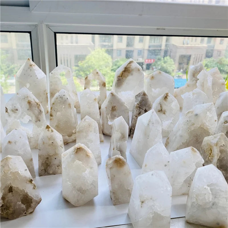 Wholesale Natural Hot Sale Raw Quartz Healing White Agate Geode Point Crystal Tower for Sale