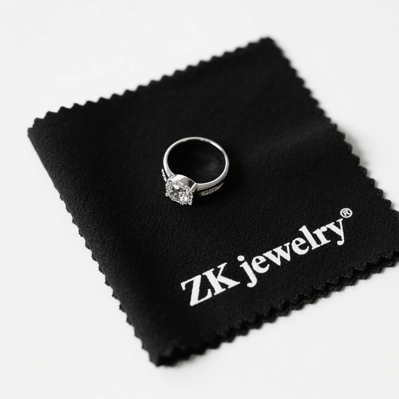 Customized 8x8cm Microfiber Gold and Silver Jewelry Cleaner Cloth Included Paper Box for Polishing and Cleaning Jewelry