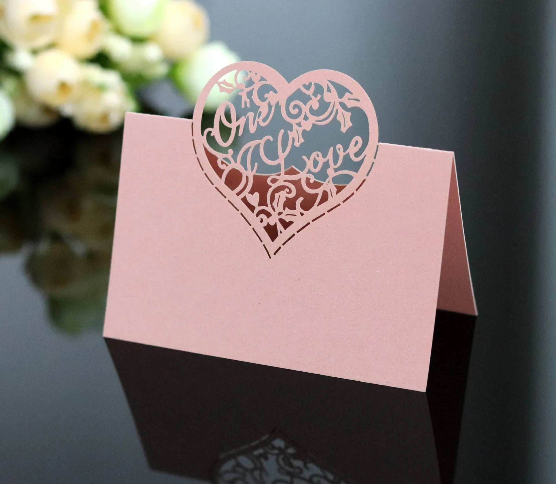 Hollowed Place Card Stand Luxury Elegant Table Name Card Printing Laser Cut Wedding Table Name Card Holder