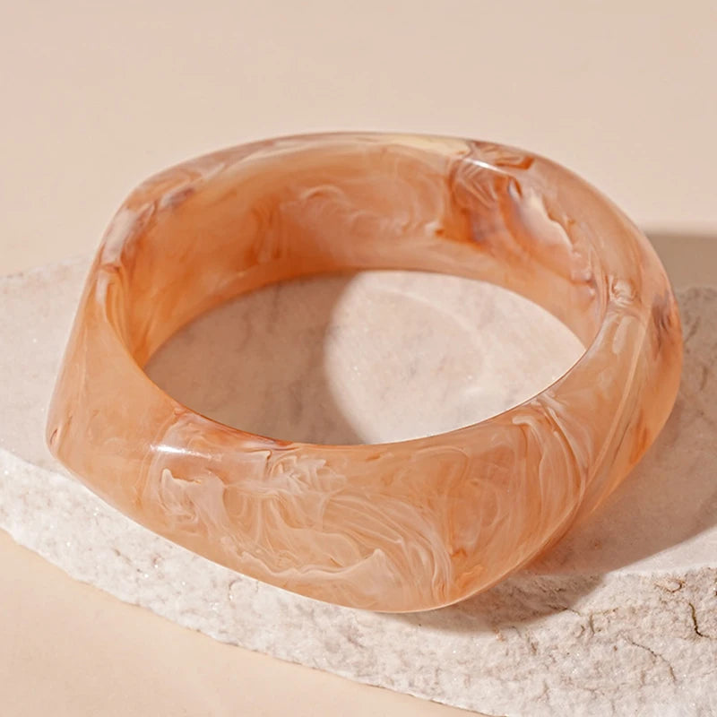 2025 New Arrival Retro Contrast Diamond Circular Geometric Water Droplet Bracelet Coffee Color Geometric Acrylic Resin Bangles