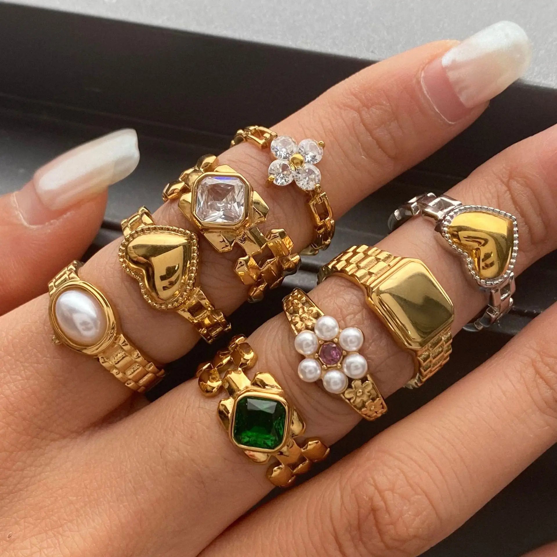 MC214 Wholesale Stainless Steel 18K Gold Plated Rings Heart Inlay Pearl Zircon Design Watch Band Rings Women's Fashion Rings