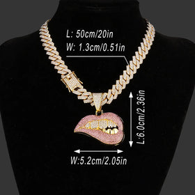 DAIHE Popular Bling Full Diamond Lip Pendant Necklaces 18K Gold Plated Crystal Rhinestone Mouth Necklace