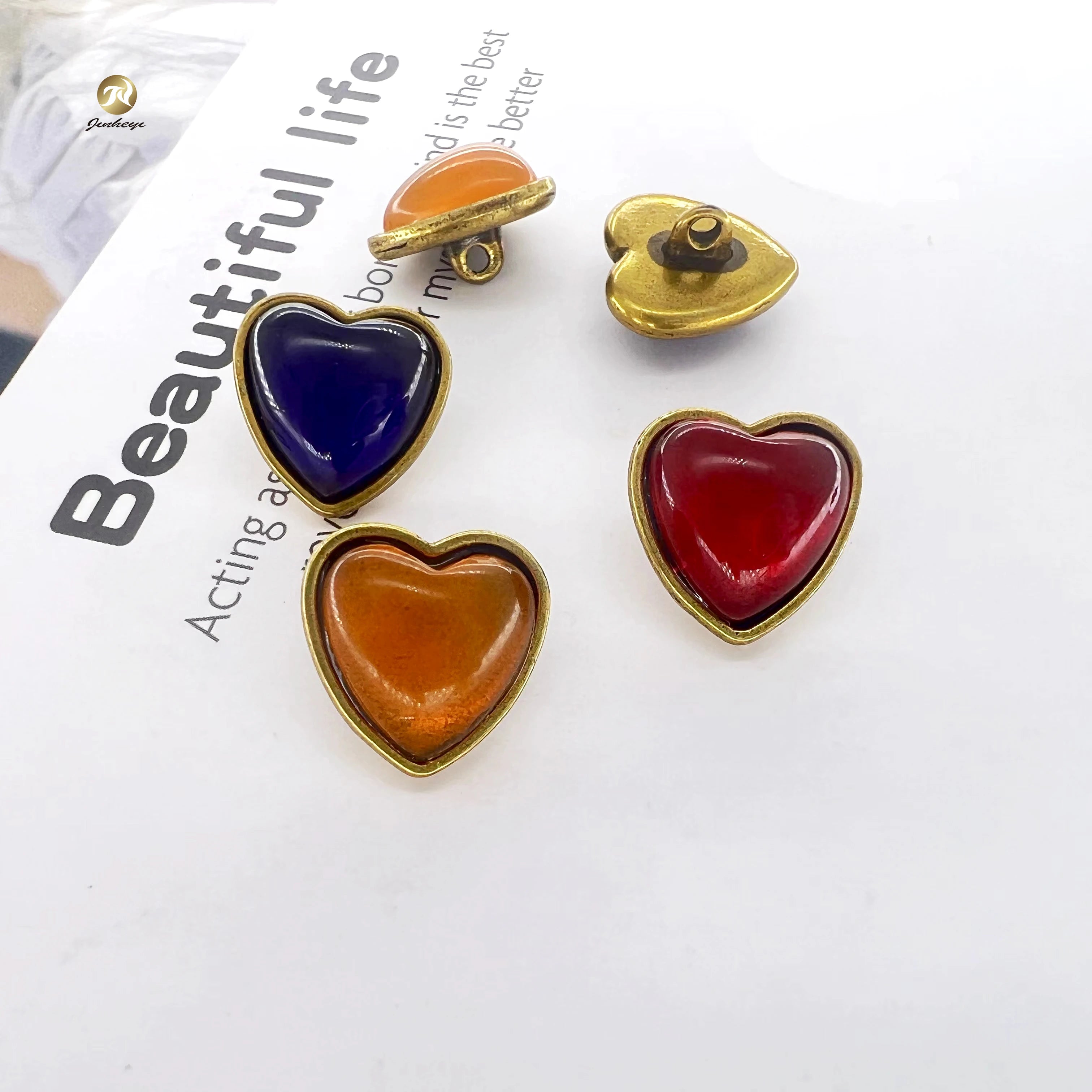 Old Classic Red Heart Shape Colorful Shank Buttons New Design Classic Old Golden Metal Button for Dresses
