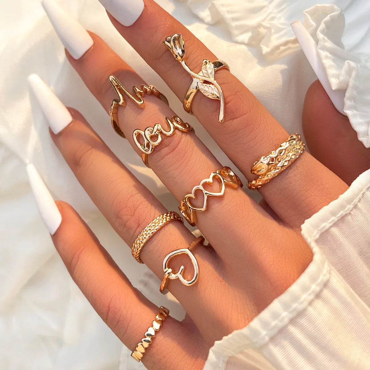 8Pcs/Set Minimalist Flower Hollow Heart Ring Set Luxury Gold Plated Finger Knuckle Ring Sets for Women Jewelry