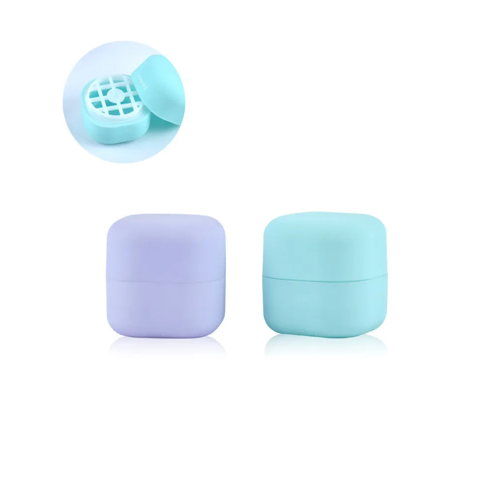 Kinpack Popular Cute Design Skin-friendly Paint 7g Round Shape Colorful Plastic Round Jar Lip Balm Container for the Lip Care