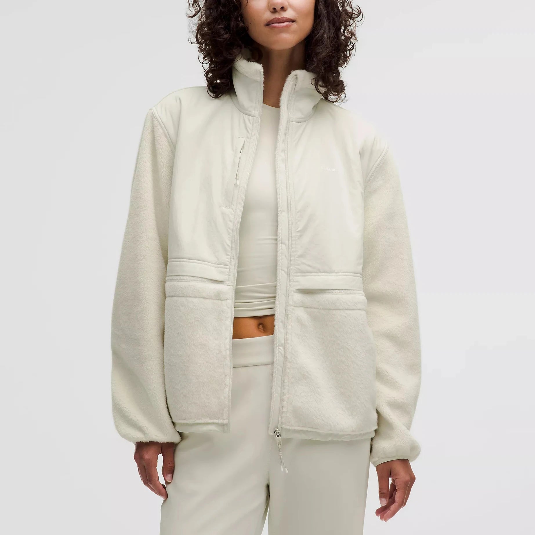 New Arrival Women's Relaxed Fit Soft Fleece Jackets Stand Collar Full Zip Jackets With Hem Clinch