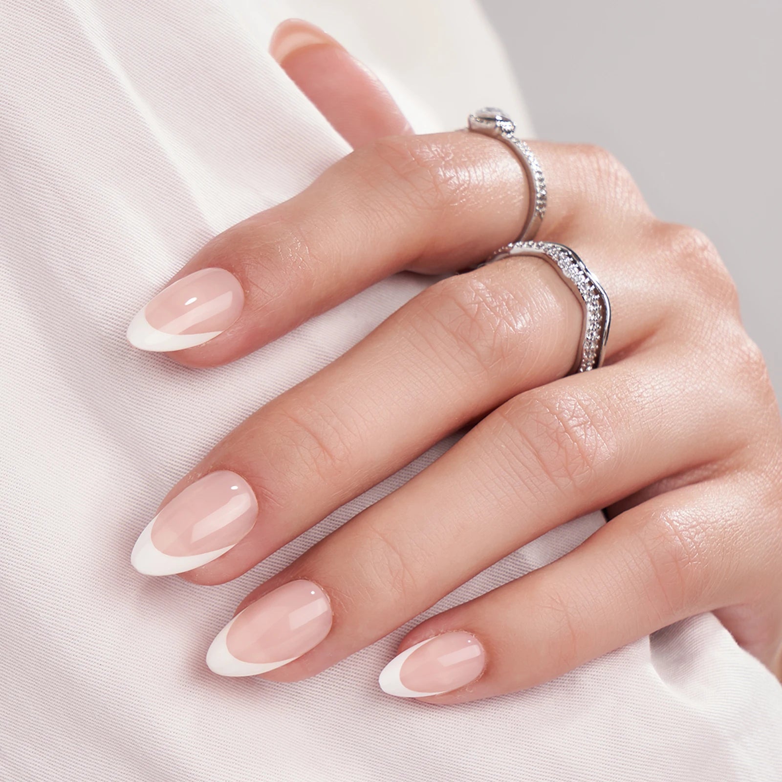 BTArtbox Short Almond Acrylic False Fake Nails With Glue Wholesale Private Label Soft Gel French Tip Custom Press on Nails Kit