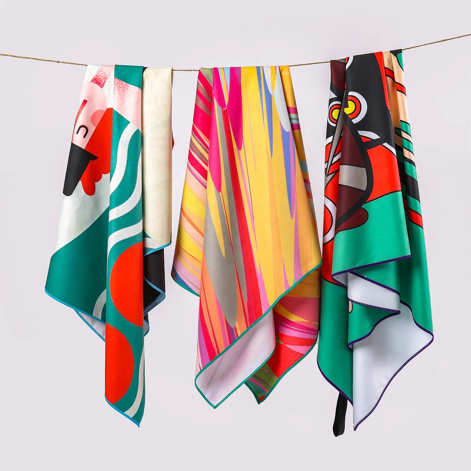 Wholesale Customized Quick Dry Square Breathable Microfiber Printed Beach Towels